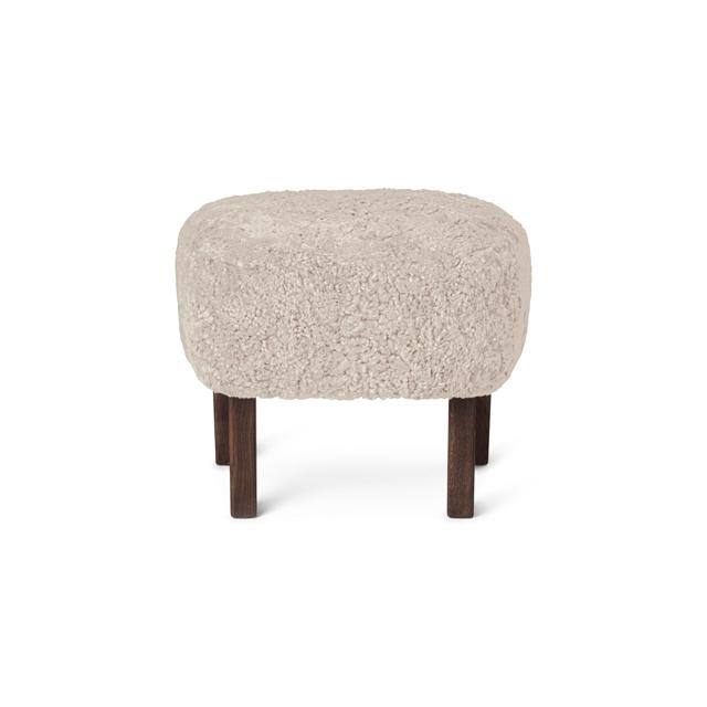 Audo Ingeborg Ottoman med Sheepskin – Elegance til Hjemmet