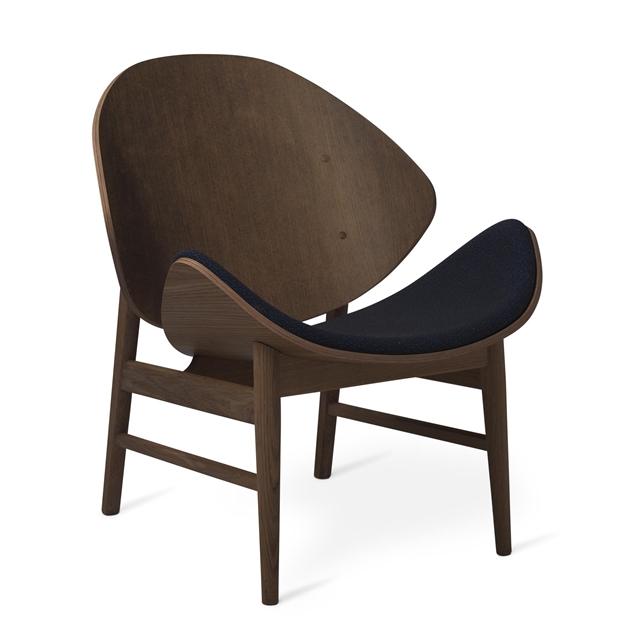 Elegant Lænestol i Røget Egetræ – Tidløs Designoplevelse