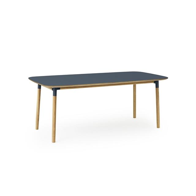 Normann Copenhagen Form Spisebord 95x200 Blå Egetræ - Stilrent!