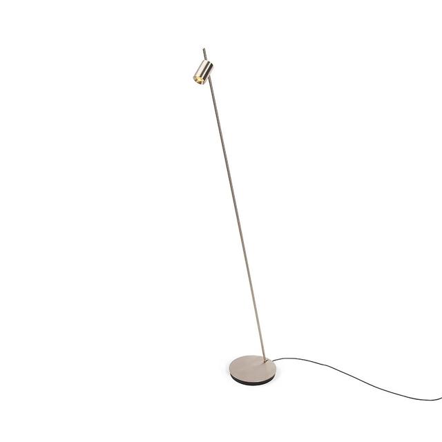 Trizo 21 Aude Gulvlampe i Nikkel - Elegant Design