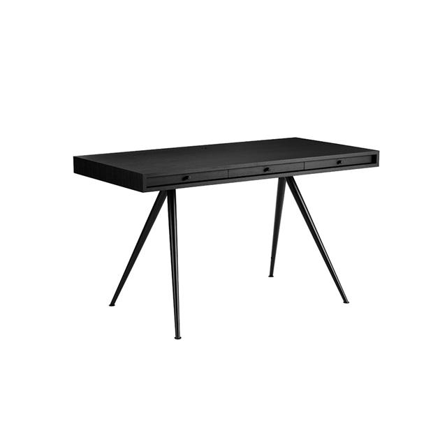 Norr11 JFK Sort Skrivebord – Elegant Design til Kontoret