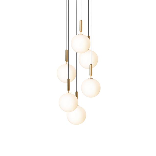Nuura Miira Pendel – Elegant Messinglampe med Opalglas