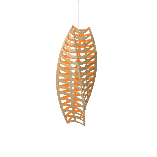 David Trubridge Toru Pendel – Elegant lampe i orange farve