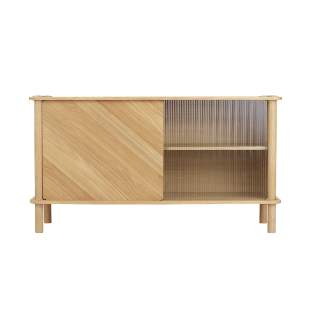 Umage Italic Kabinet i Eg og Glas – Elegant Opbevaringstilbud