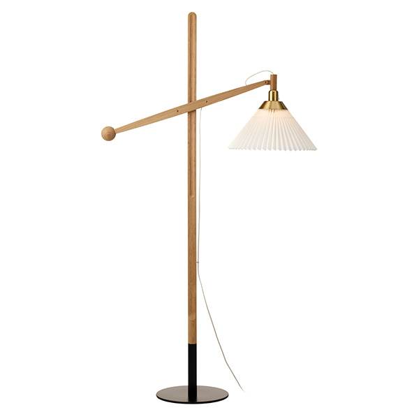 Le Klint 325 Papir Gulvlampe i Lys Eg – Fantastisk Tilbud!