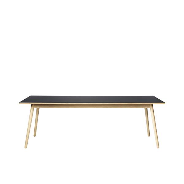 FDB Møbler C35C Spisebord i Sort – Dansk Design Kvalitet