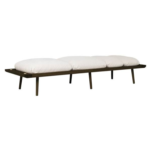 Umage Lounge Around Daybed – Mørk Eg & Hvide Sandstrande