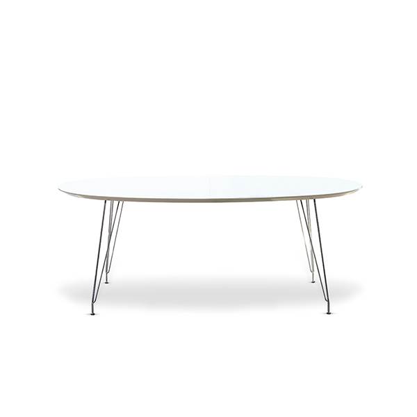 Andersen Furniture DK10 Ovalt Udtræks Spisebord – Elegant Design