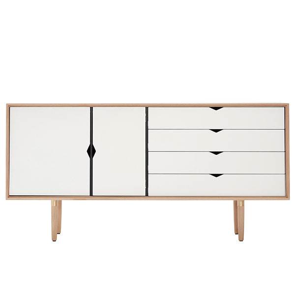 Elegant S6 Skænk med Hvide Fronter - Stilfuld Opbevaring