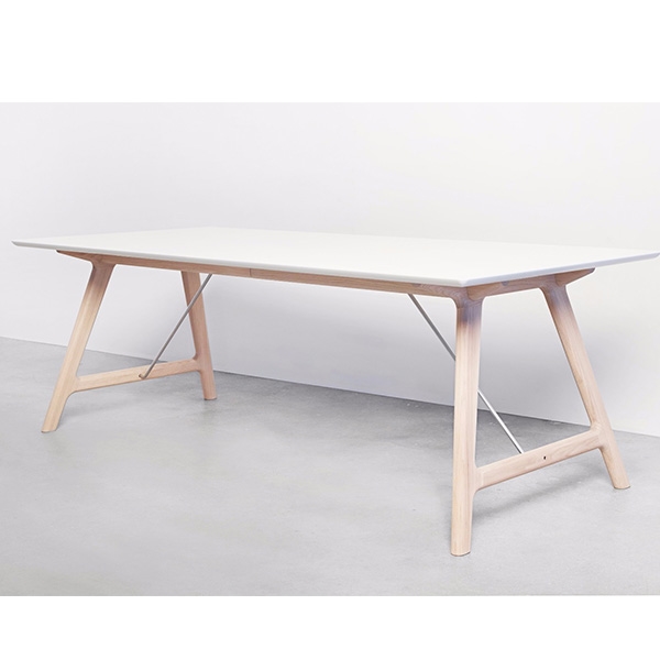 Andersen Furniture T7 Spisebord – Hvid Laminat & Egetræ