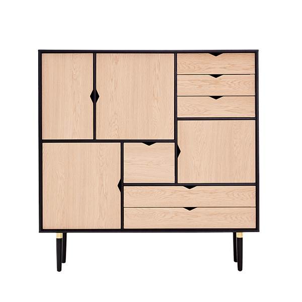 Elegant højskab i sort og eg fra Andersen Furniture