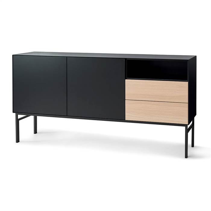 Edge by Hammel Sort Egetræ Skænk – Tidløs Elegance til Dit Hjem