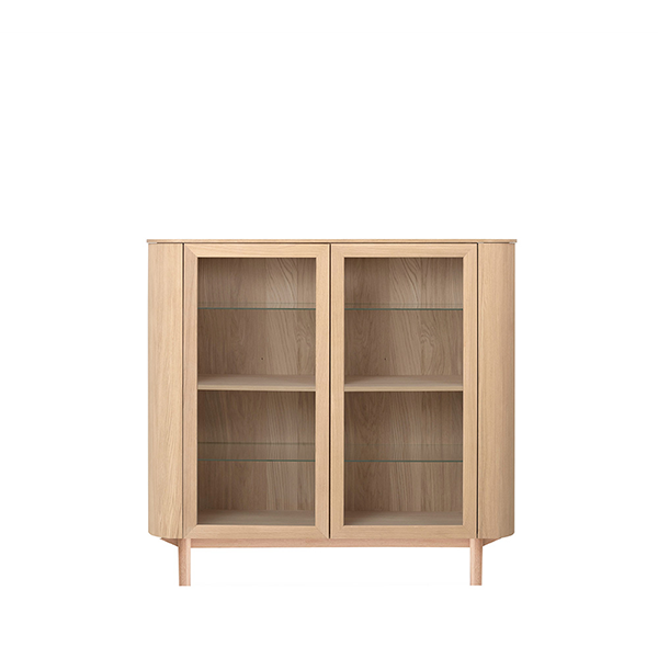 Elegant Malli Vitrineskab fra PBJ Designhouse - Et Must-have!