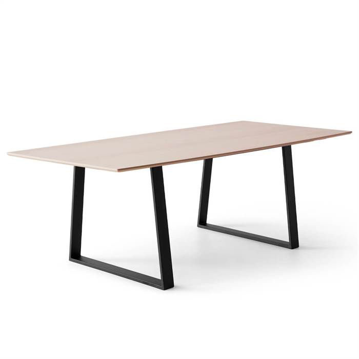 Meza Spisebord 210 cm – Elegant Nordisk Design til Dit Hjem
