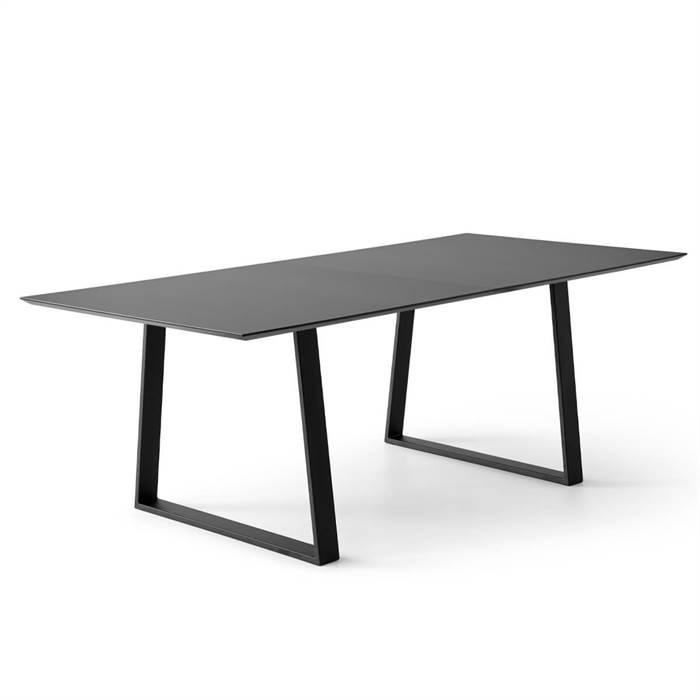 Meza By Hammel Spisebord – Elegant Trapezdesign i Sort