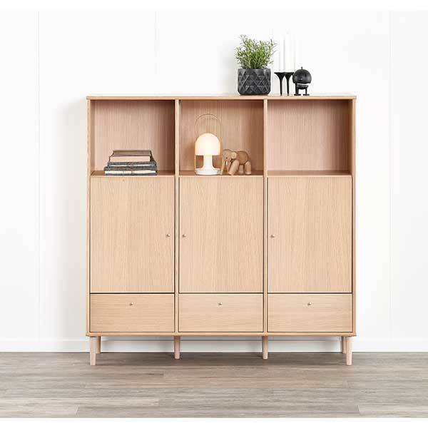 Elegant Reol i Hvidpigmenteret Eg – Uovertruffen Tilbud!